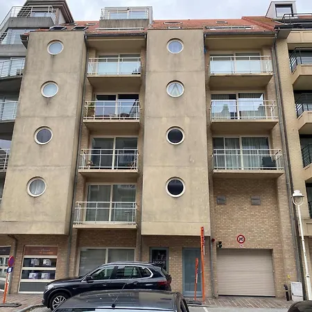 In With Terrace, Cleaning Included Apartment *